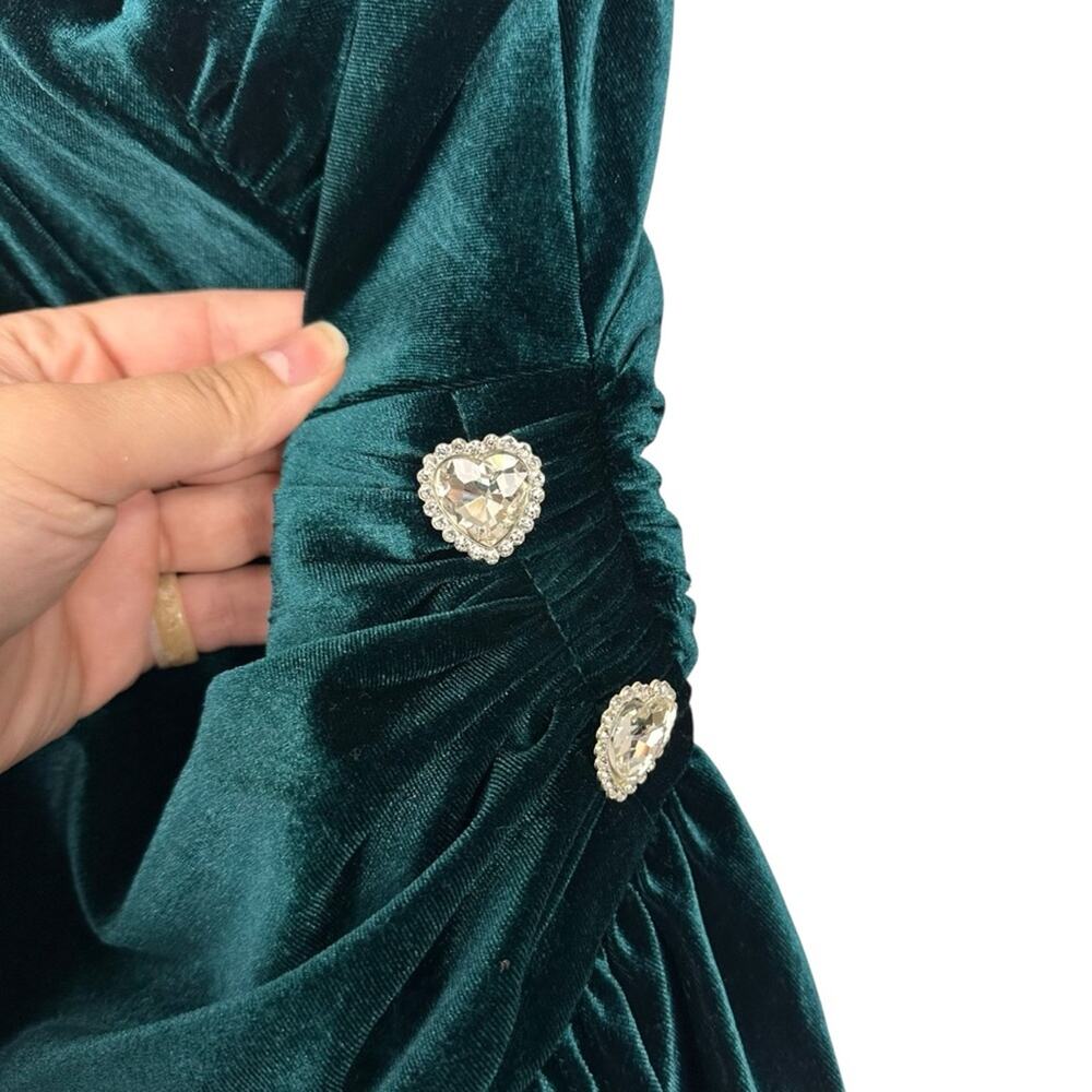 Ever New Bubble Hem Mini Velvet Emerald Dress Heart Diamanté Sz 8 Petite Party - Picture 8 of 12